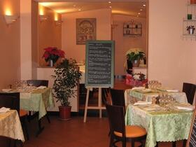 Photo de La table du jardin